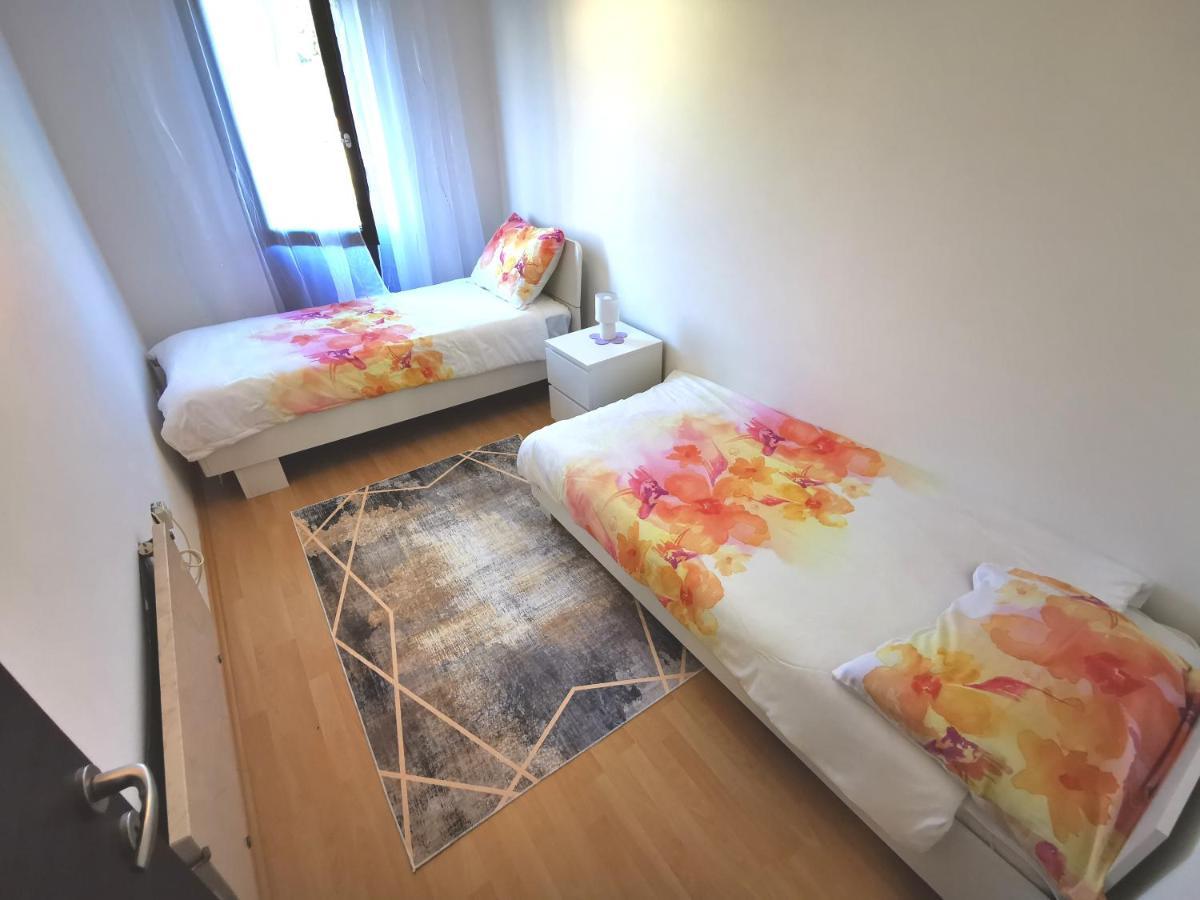 פורץ Apartment Tanja מראה חיצוני תמונה